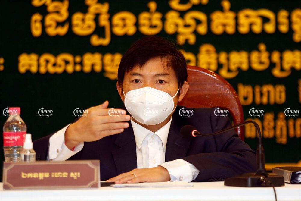 Labor Ministry spokesman Heng Sour speaks during an inter-ministerial press conference in Phnom Penh, April 28, 2021. CamboJA/ Panha Chhorpoan