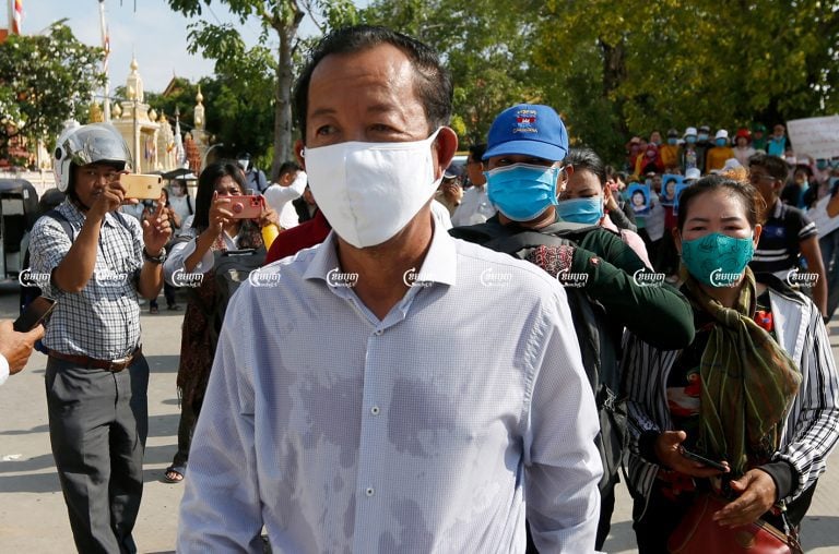 Union leader Rong Chhun joining a demonstration with Violet Apparel factory workers in Phnom Penh on July 28. CamboJA/ Panha Chhorpoan