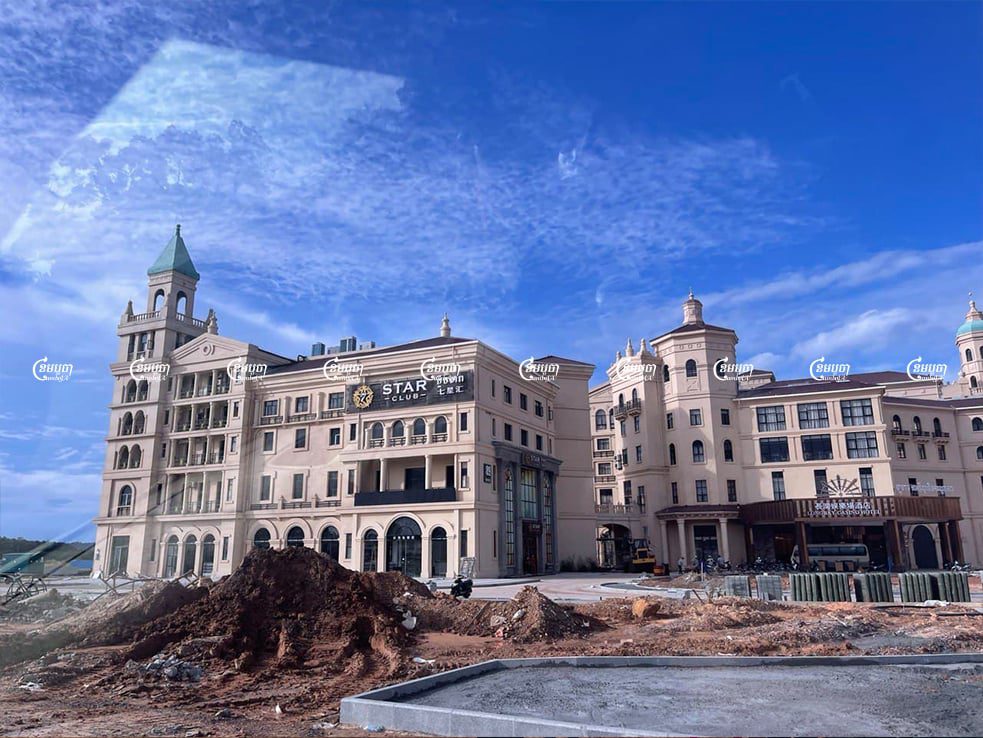 A Union Development Group luxury hotel in construction in Botum Sakor district, photo taken on October 22. CamboJA/ Khuon Narim