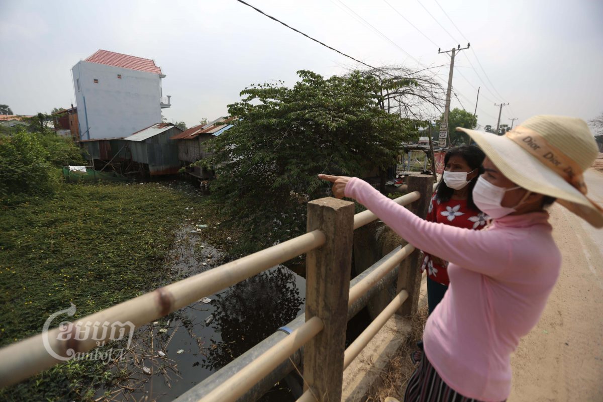 Im Saroeun, a Tatok community member, pointing to her land in Prek Thleung village, Cheung Ek commune, Dangkor district, Phnom Penh. Picture taken on 11 Feb 2022. CamboJa/ Pring Samrang