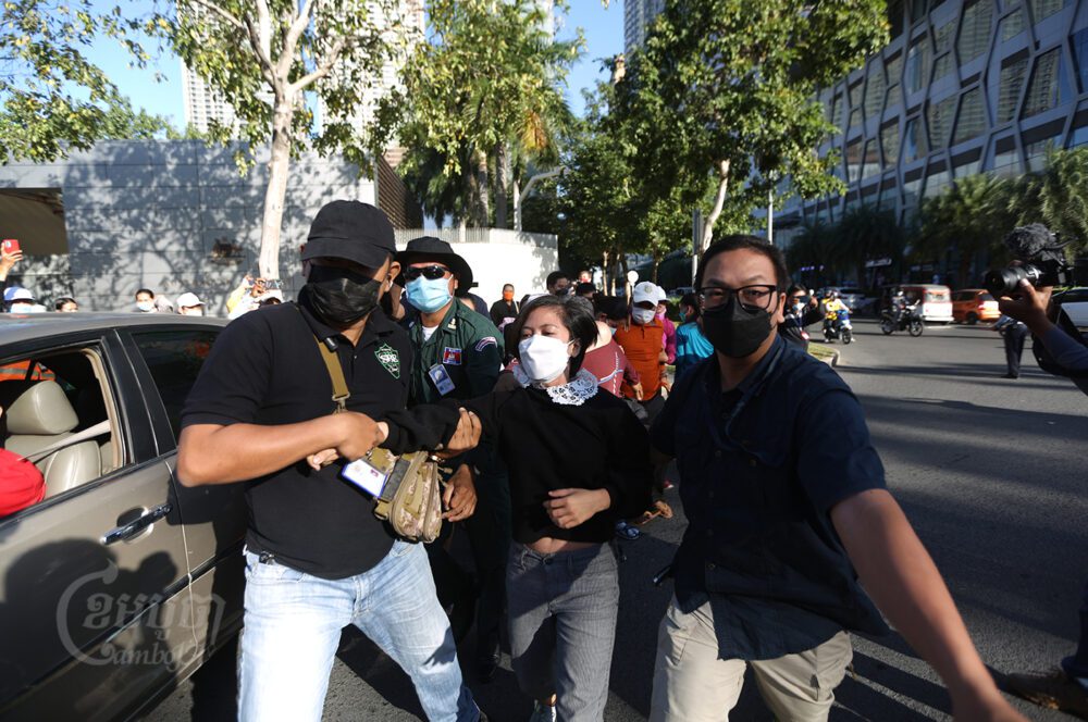 Chhim Sithar, president of the NagaWorld labor union, was violently arrested as she attempted to join a peaceful strike. Photo taken on January 4, 2022. CamboJA/Pring Samrang
