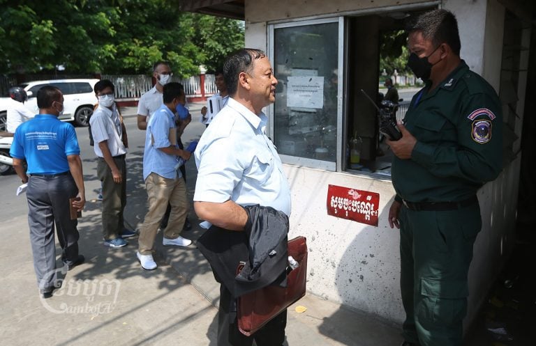 Former senior Adhoc official Nay Vanda arrives at the Appeal Court to attend his appeal hearing in Phnom Penh, April 28, 2022. CamboJA/ Pring Samrang