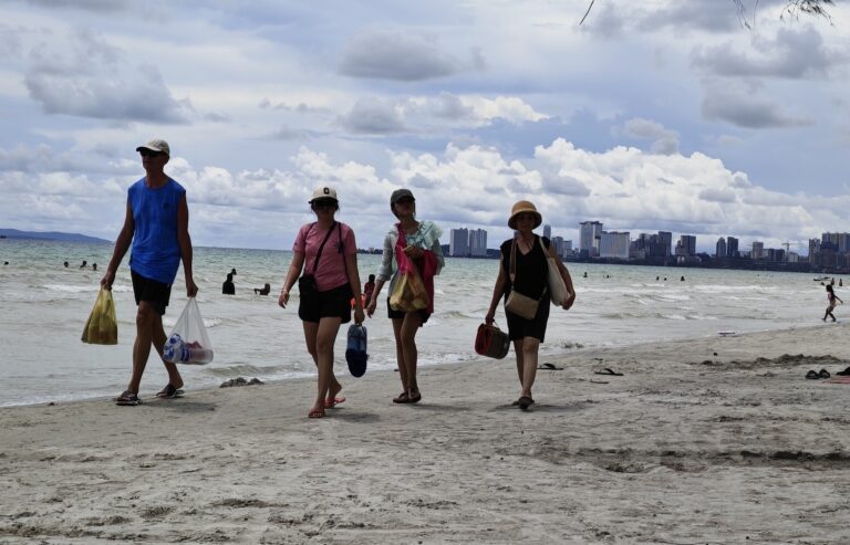 Tourists visit Ream Beach in Kampong Som City, Preah Sihanouk on August 24, 2024. (CamboJA)