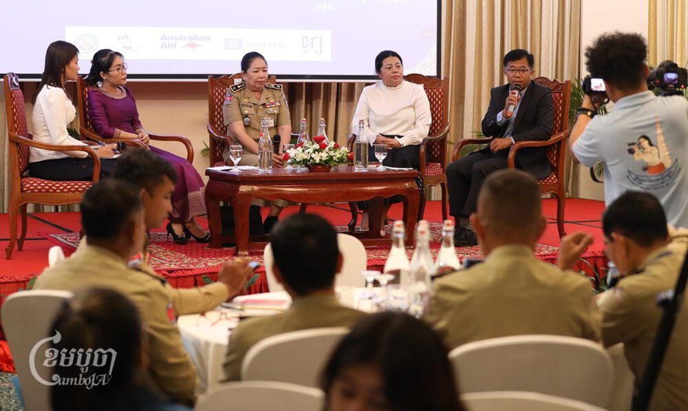 Representatives of media organizations and police officers impart information on challenges and cooperation during a panel discussion on October 7, 2024. (CamboJA/Pring Samrang)