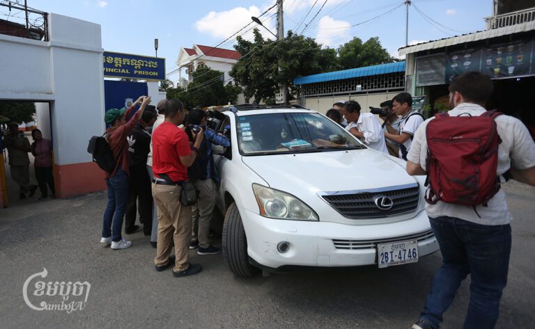 Journalists cover the release of journalist Mech Dara from Kandal provincial prison on October 24, 2024. (CamboJA/Pring Samrang)