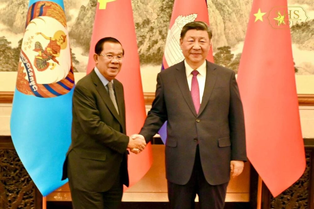 Cambodian Senate President Hun Sen shakes hands with Chinese President Xi Jinping during a meeting in China. Photo posted on Hun Sen’s Facebook on December 4, 2024.