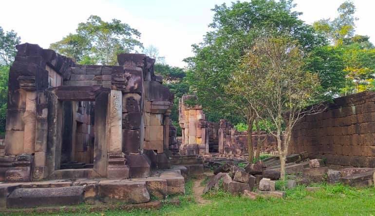 Ta Moan Thom Temple in Ta Moan Senchey Village, Kok Mon Commune, Banteay Ampil District, Oddar Meanchey Province. A post by the Oddar Meanchey Provincial Tourism Department in 2020