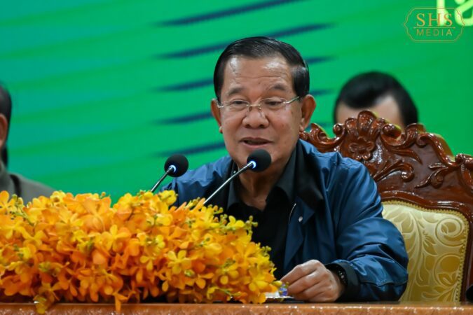 Senate President Hun Sen proposes amendment to the Constitution to strip Cambodian citizenship during his speech in Preah Vihear province, June 27, 2025. (Hun Sen’s Facebook)