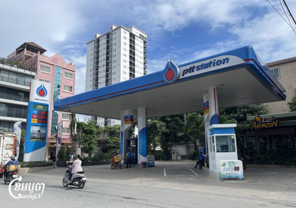 PTT gas stations see lower customers after Cambodia bans import of Thai fuel, including supply by Thai-owned PTT, June 23, 2025. (CamboJA/Pring Samrang)