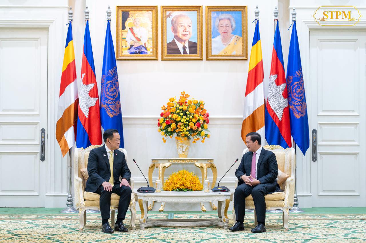 Prime Minister Hun Manet meets former Thai Interior Minister Anutin Charnvirakul on October 23, 2024, who was recently appointed Prime Minister. (Hun Manet’s Facebook)
