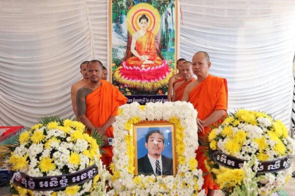 Family members and officials hold a funeral for a man killed in a shooting at a disputed village along the Cambodia-Thailand border, which both countries blamed each other for. Nov. 12, 2025. (Photo posted on Hun Manet’s Facebook)