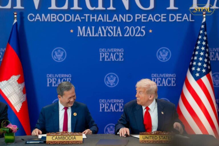 Prime Minister Hun Manet and U.S President Donal Trump at the Peace Declaration event in Malaysia on October 26, 2025. (AKP)