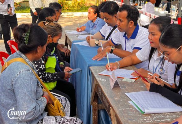 Cambodian workers, who returned from Thailand, participate in social security and vocational training at Thma Koul Primary School, Battambang province, on November 15, 2025. (CamboJa/ Meas Pherun)
