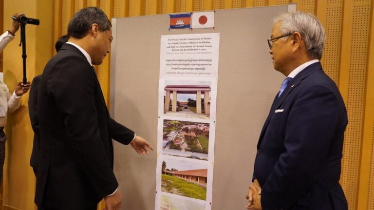 Ueno Atsushi, Japanese ambassador, and Chea Somethy, Minister of Social Affairs, visit the building project during the signing ceremony on December 16, 2025. (Photo: Japan Embassy)